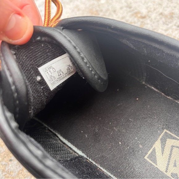 Black Leather Vans Men's Atwood Low-top Trainers Sneaker - Picture 3 of 4